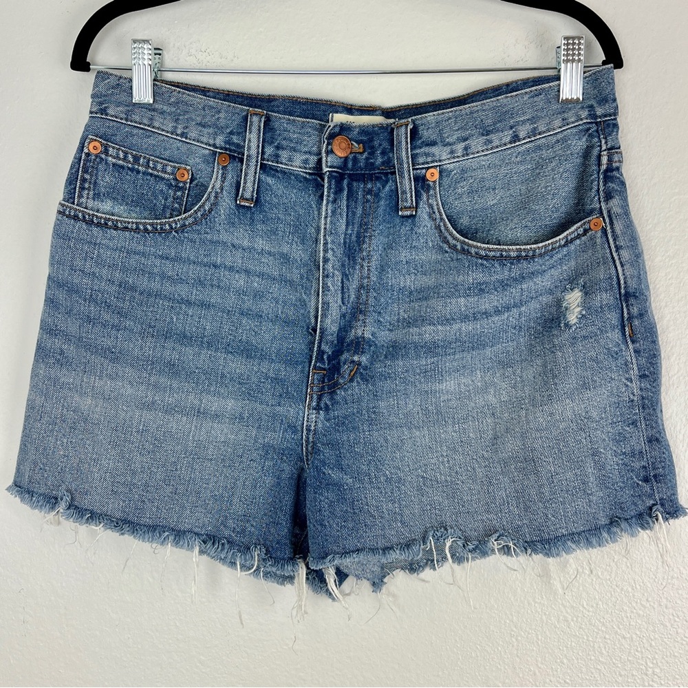 Madewell | The Dadjean Short Blue Jean Shorts lightly distressed Raw Hem 28